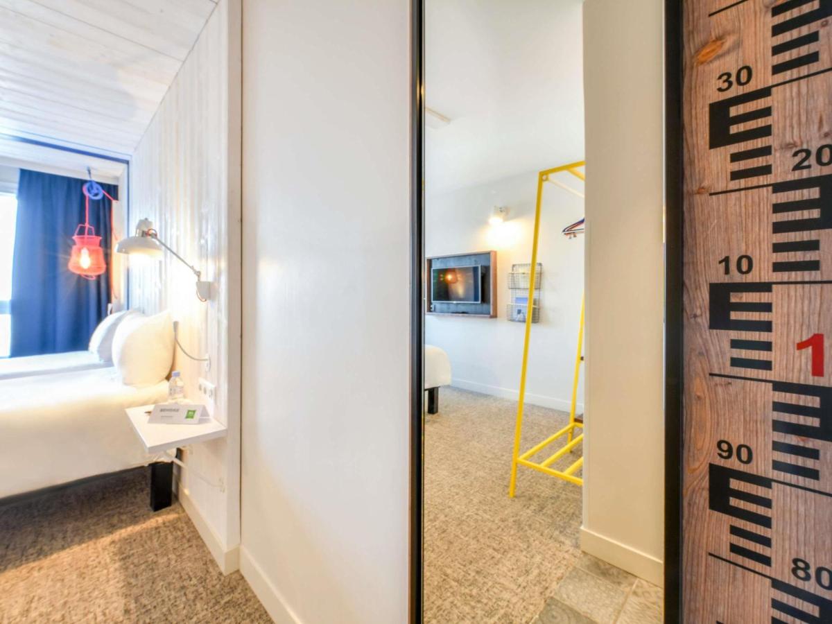 Salle de bains dans l'établissement ibis styles La Rochelle Thalasso Chatelaillon