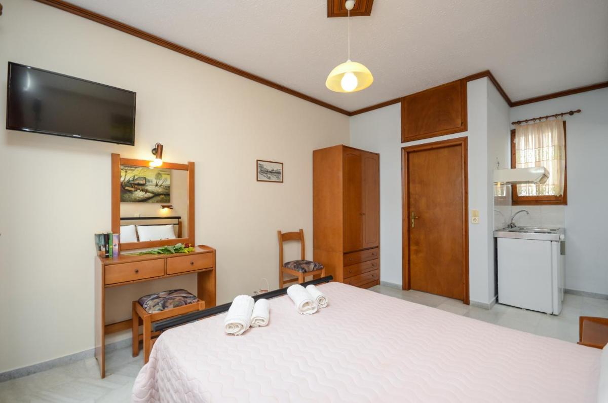 Rena Valetta Studios - Housity