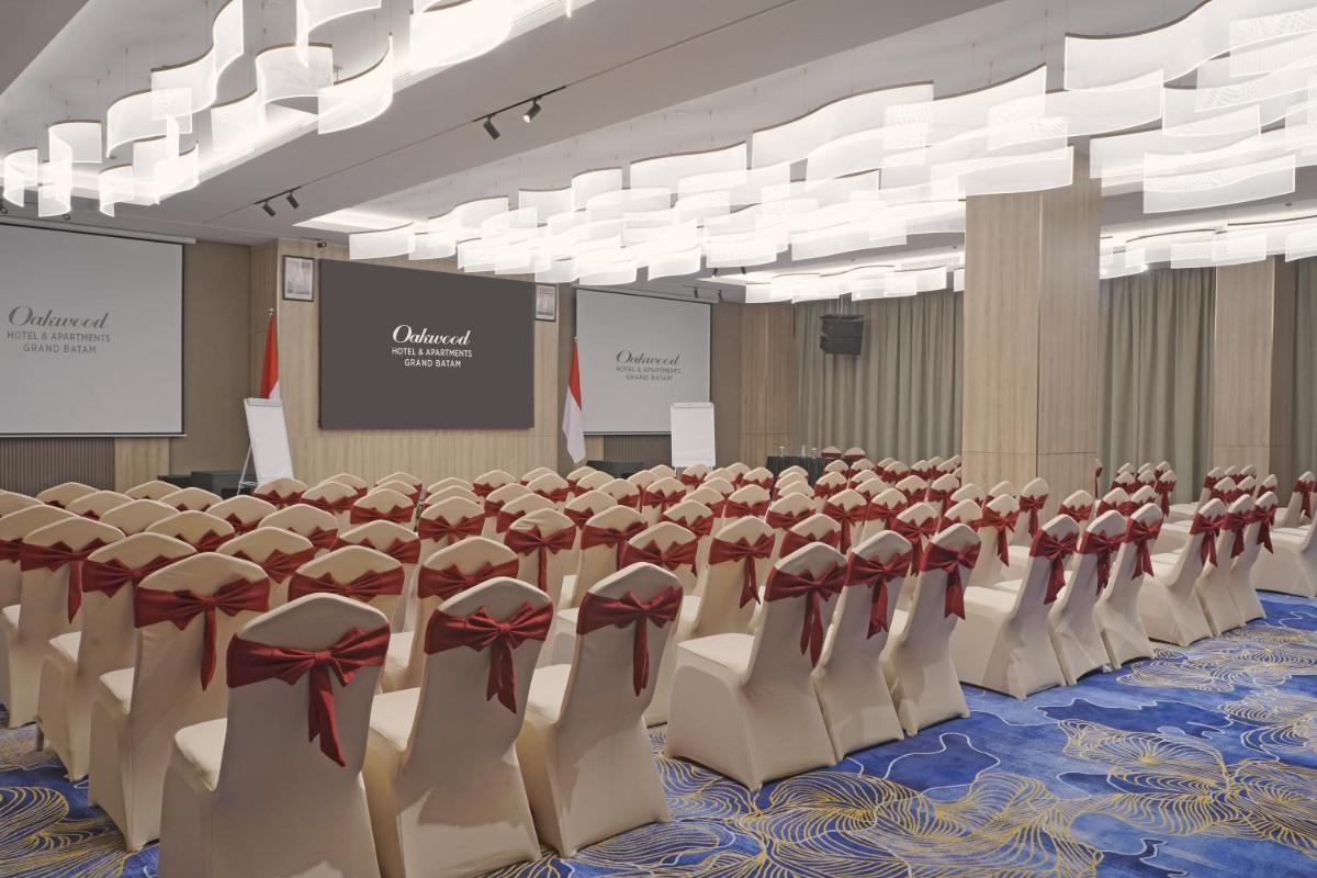 Oakwood Hotel & Apartments Grand Batam - Housity