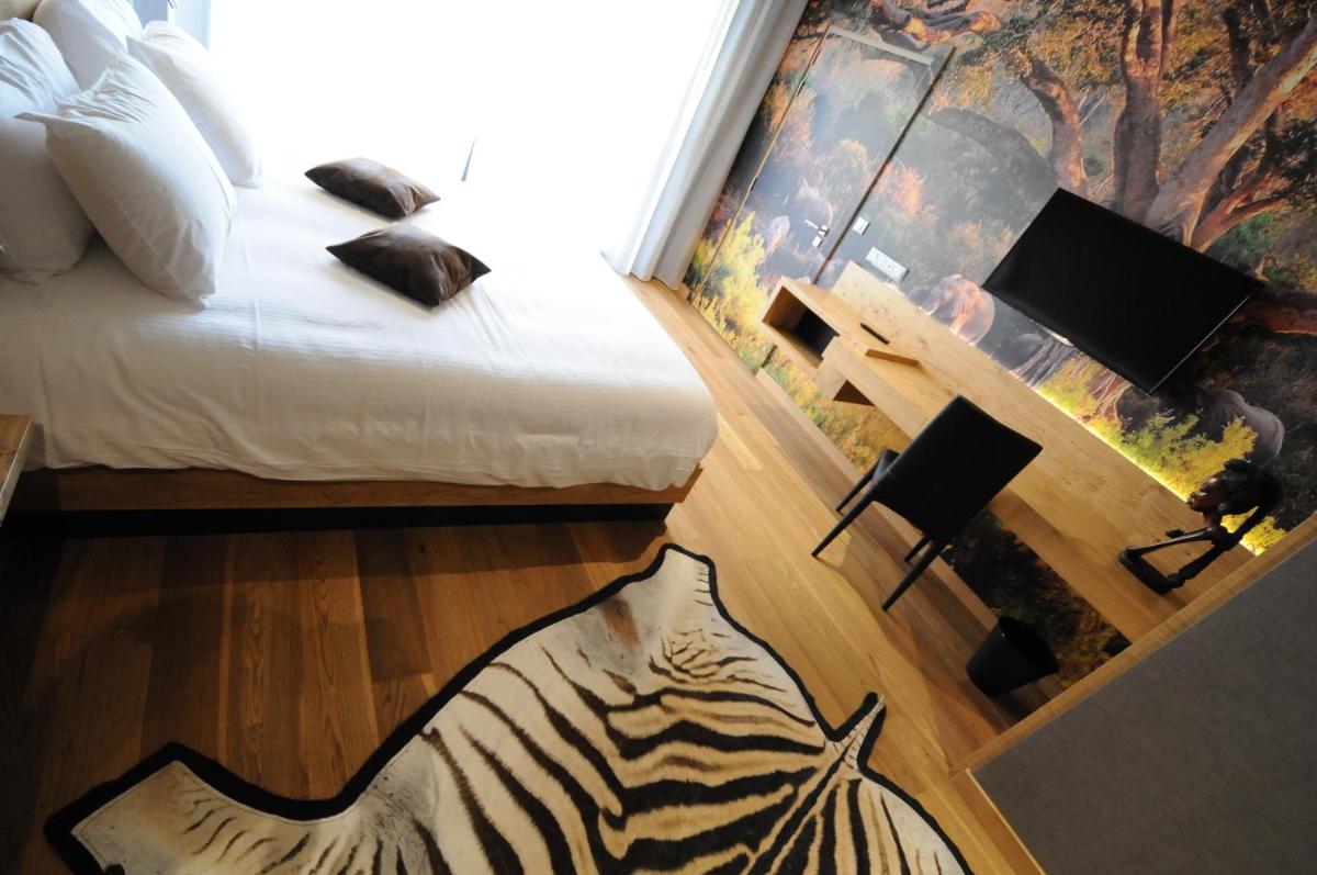 Logis Hotel Restaurant Au Boeuf Rouge - Housity