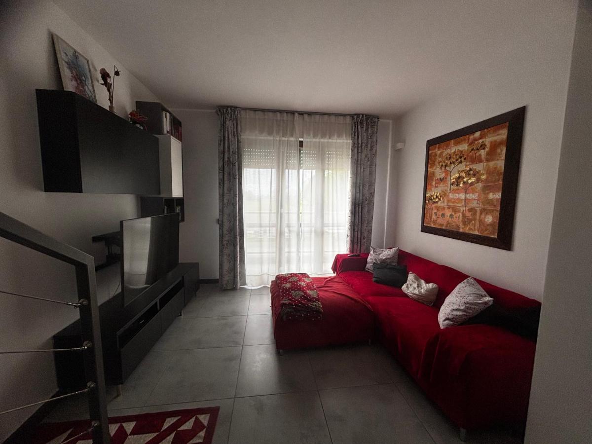 Modern Apartment with Balcony 2 Bedrooms & 2 Bathrooms near Cremona Fair - Housity