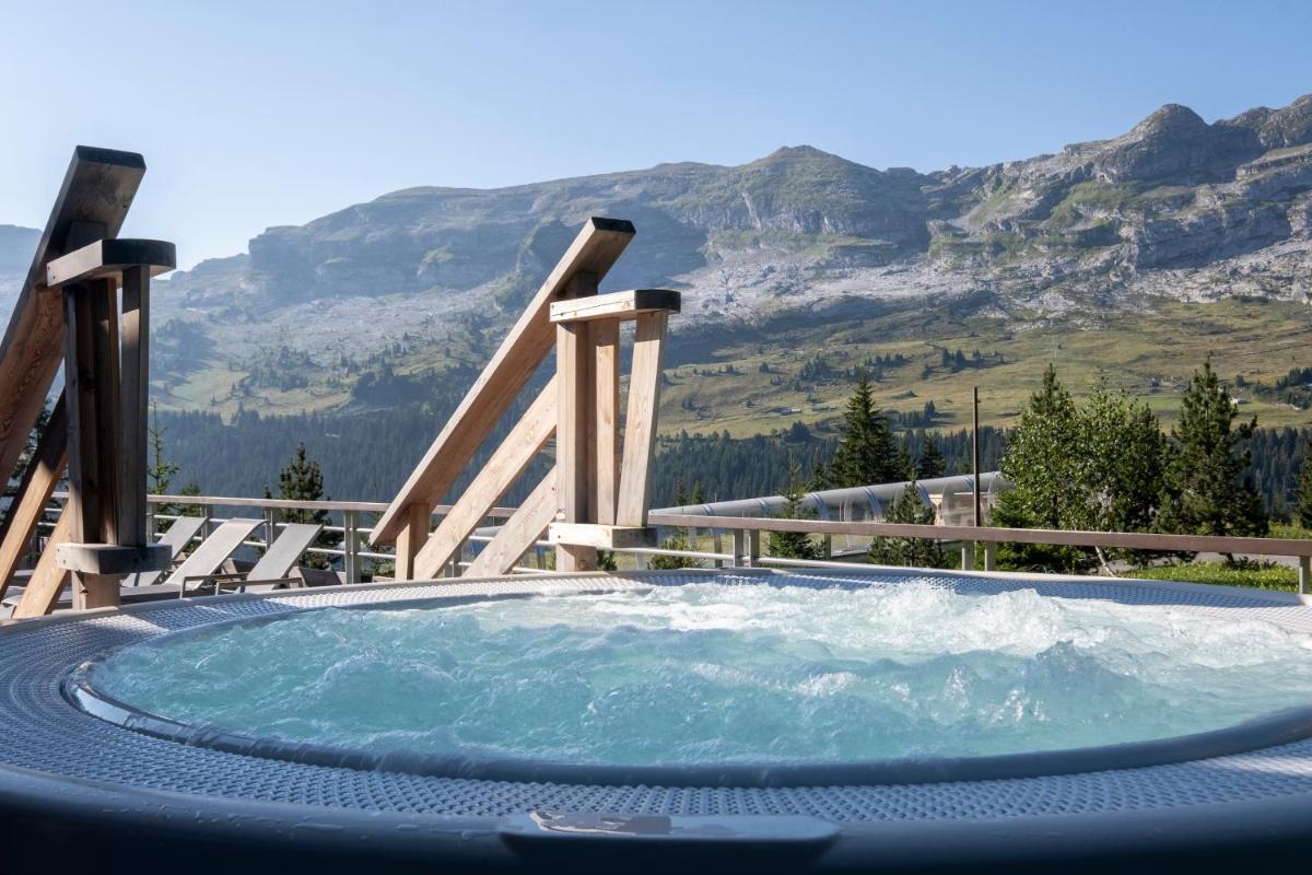 Vue générale sur la montagne ou vue sur la montagne depuis l'appart'hôtel