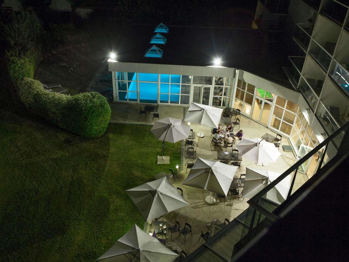 Terrasse ou espace extérieur de l'établissement Novotel Senart Golf De Greenparc