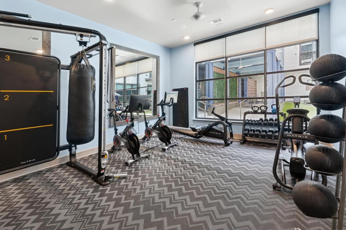 Sentral East Austin at 1630 E Sixth - Housity