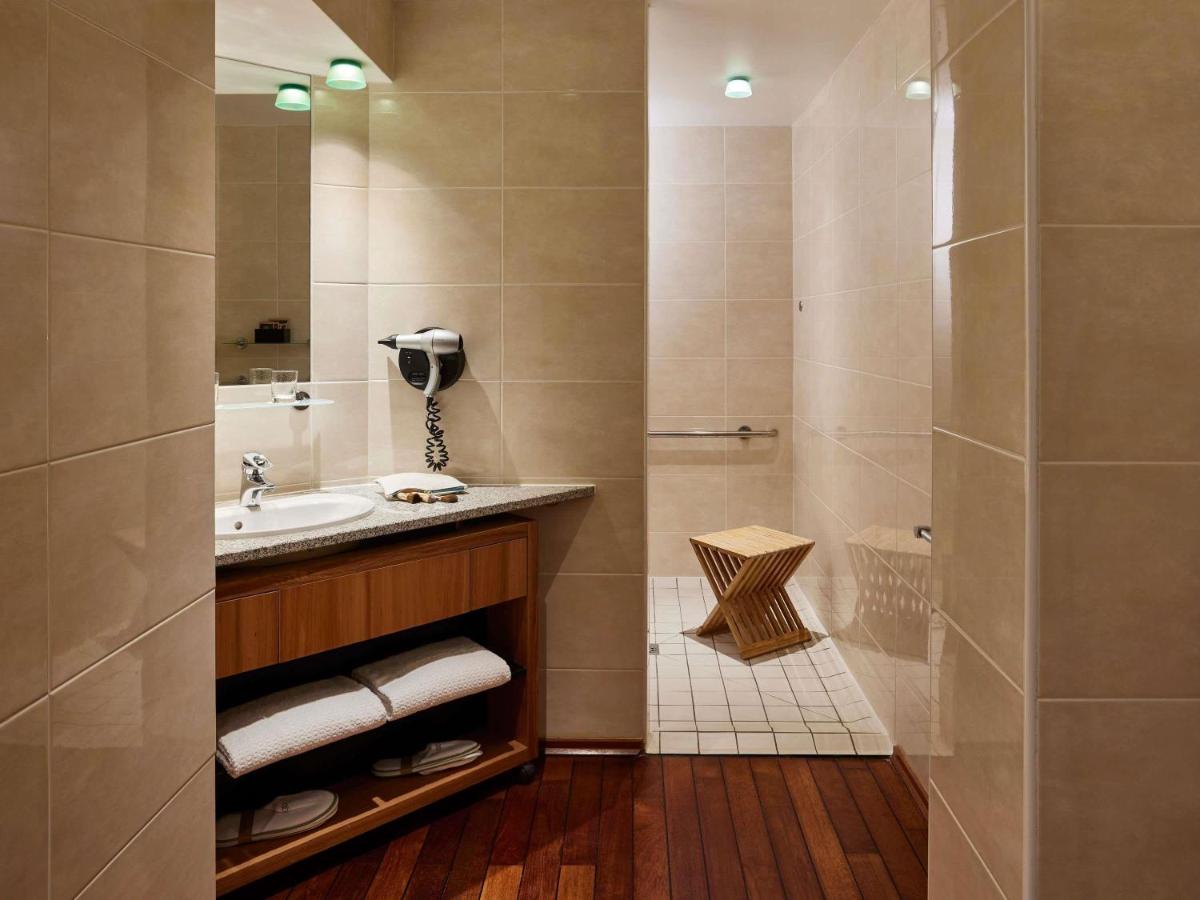 Salle de bains dans l'établissement Sofitel Biarritz Le Miramar Thalassa