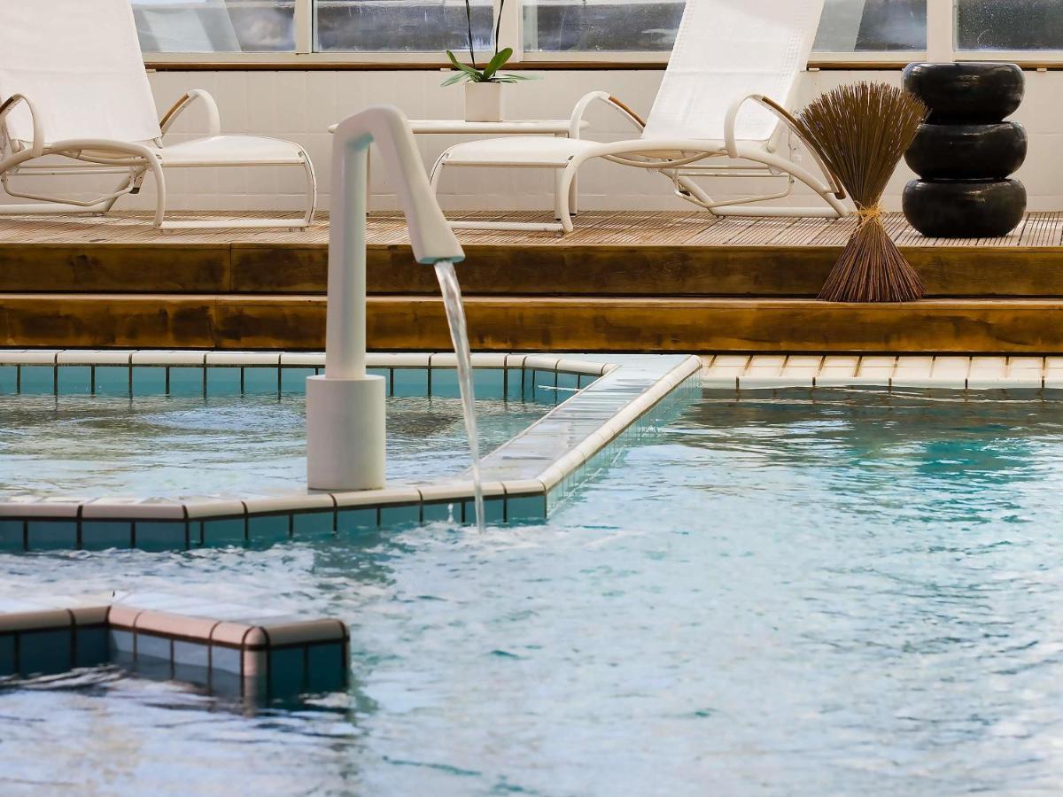 Piscine de l'établissement Sofitel Biarritz Le Miramar Thalassa ou située à proximité