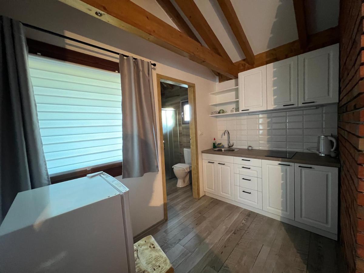 Eko farma Kladovo - Housity