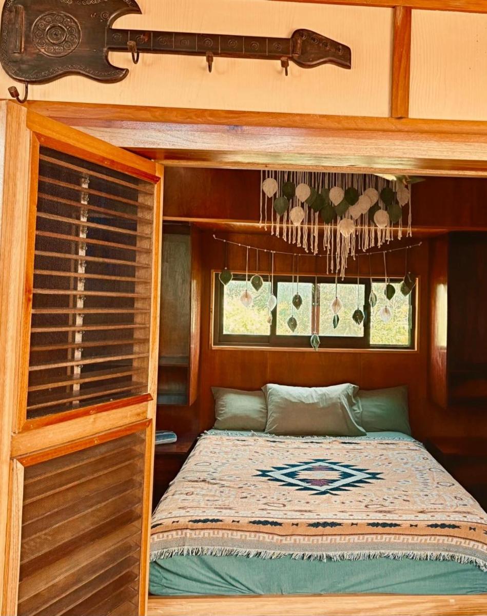 Elvis Surf Shack at Casa Akaw - Housity