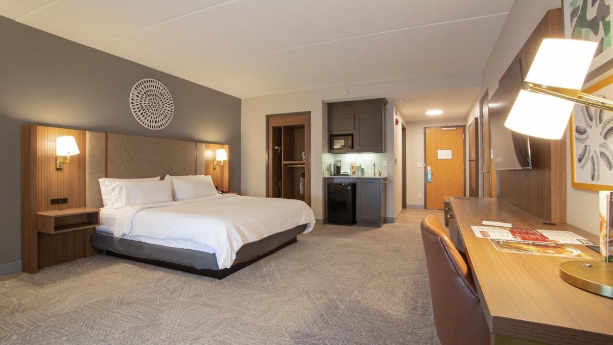 Holiday Inn Midland, an IHG Hotel - Housity