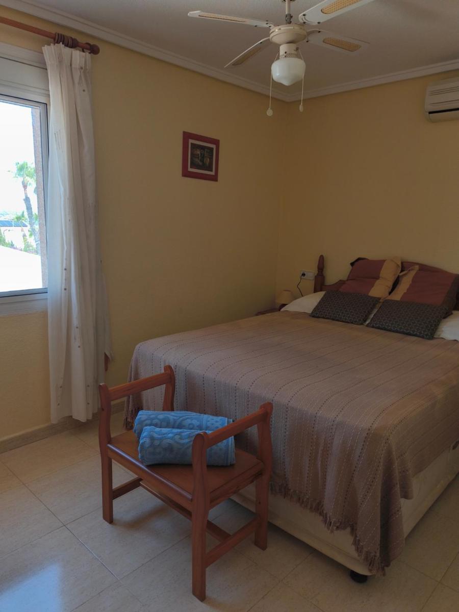 Villa with super swimming pool - Housity