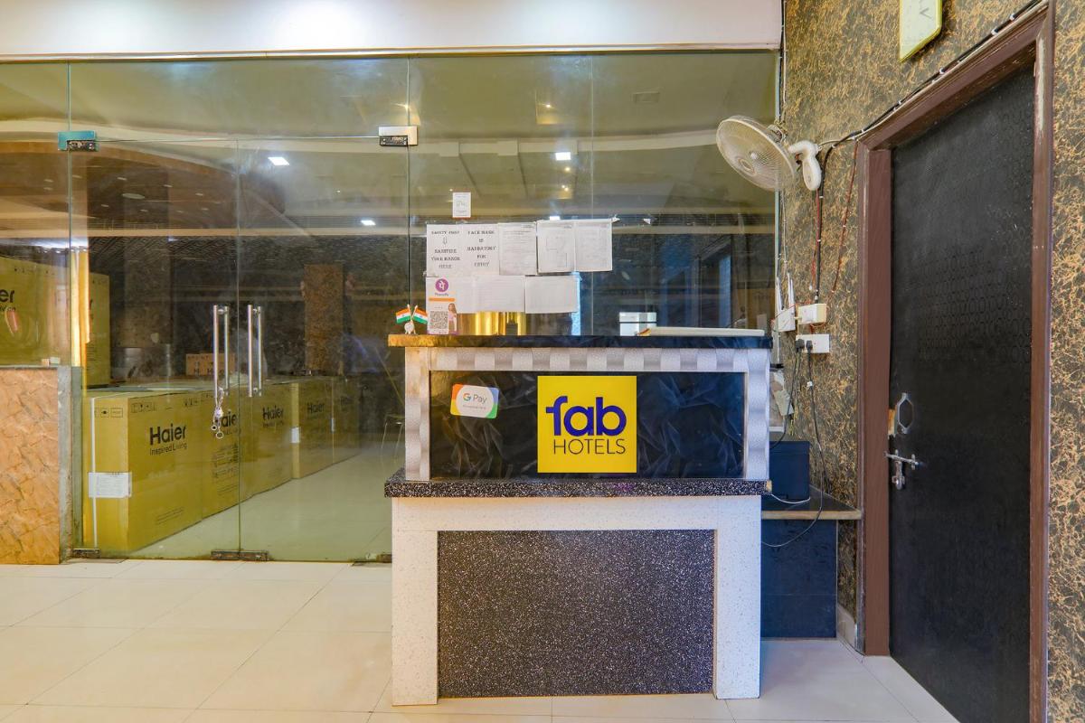 FabHotel Gold Galaxy - Housity