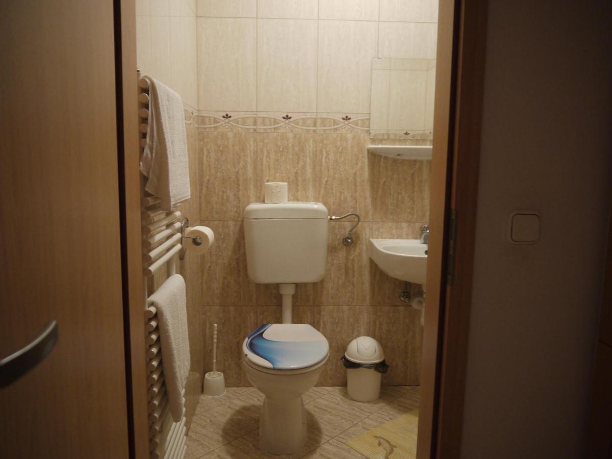 Petra Apartman - Housity