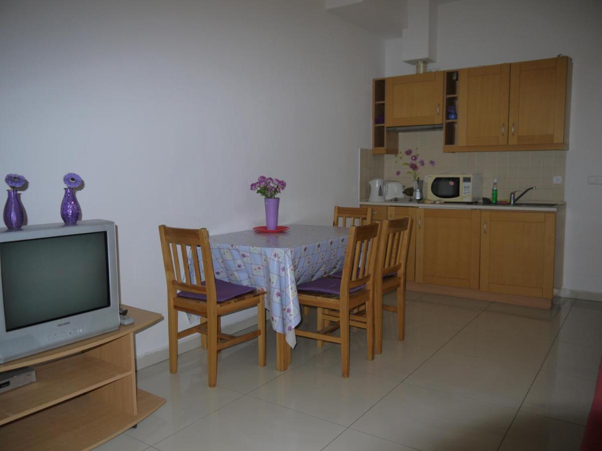 Petra Apartman - Housity