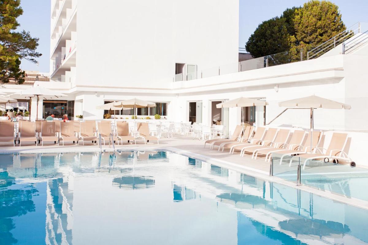 Piscina en o cerca de Grupotel Farrutx