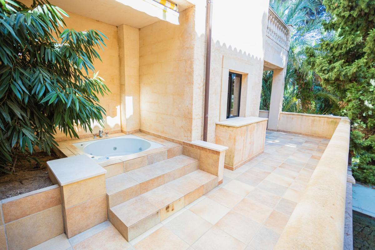 Imagen de la galería de Lago Garden Apart-Suites & Spa Hotel, en Cala Ratjada