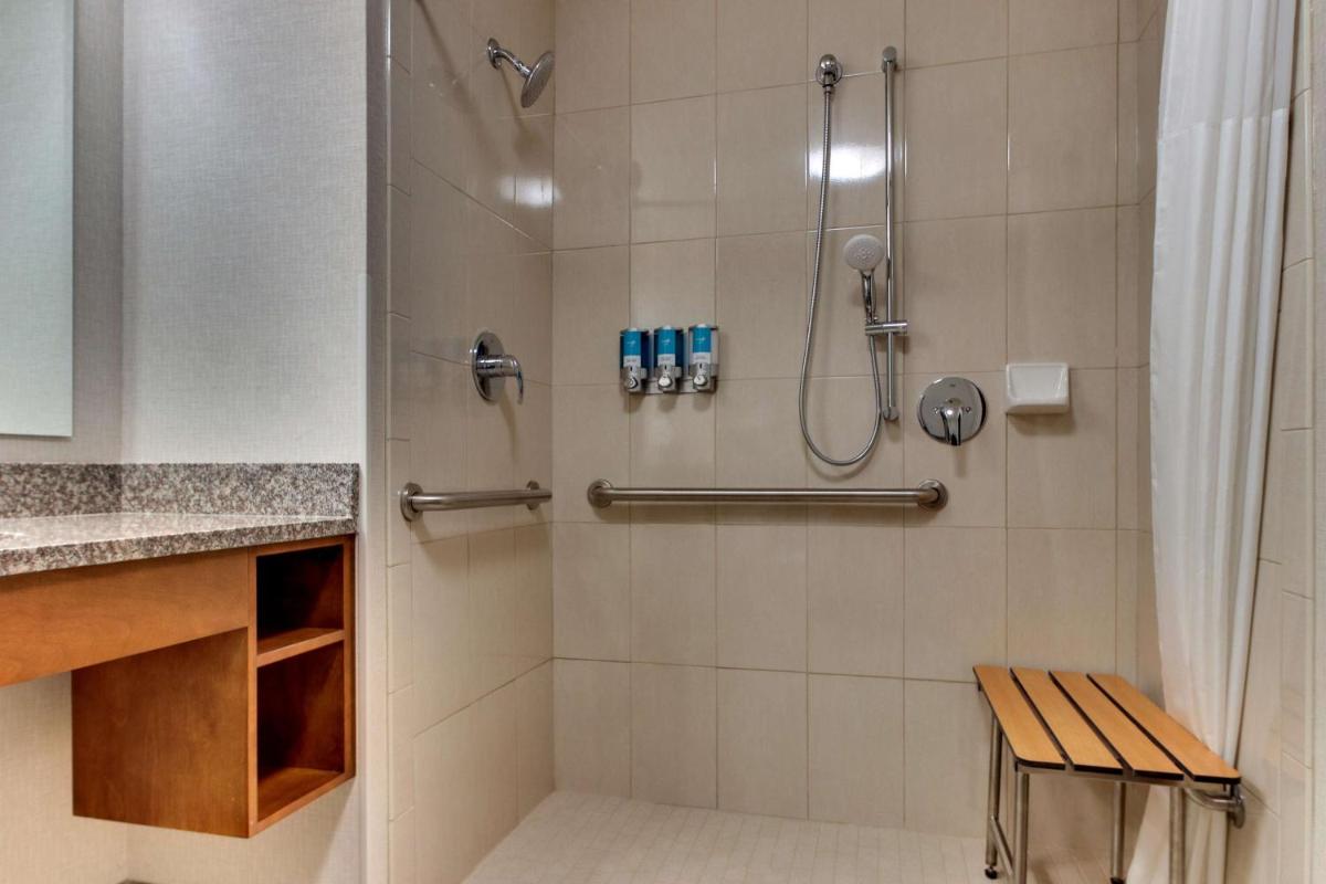 Drury Inn & Suites Knoxville West - Housity