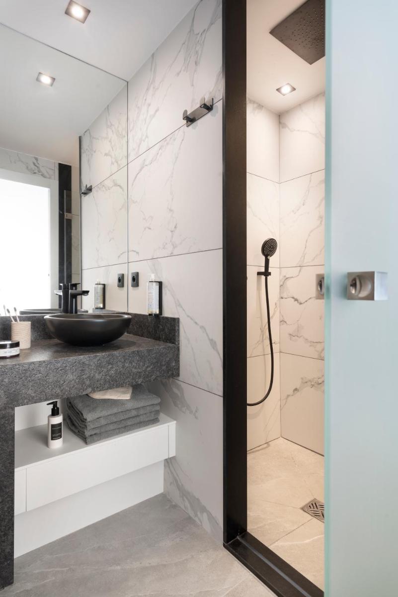 Salle de bains dans l'établissement MGM Hôtels & Résidences - Résidence Alhéna