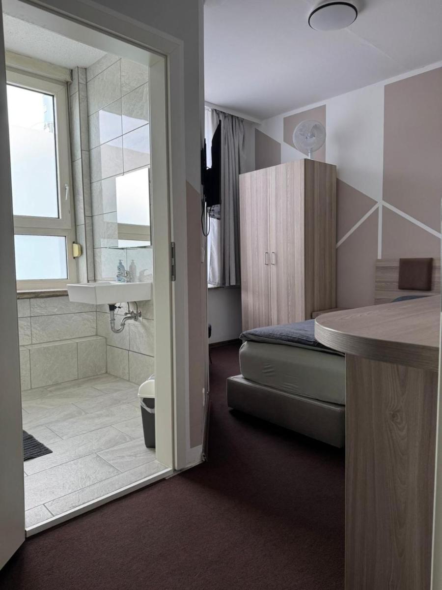 Hotel Linda - Housity