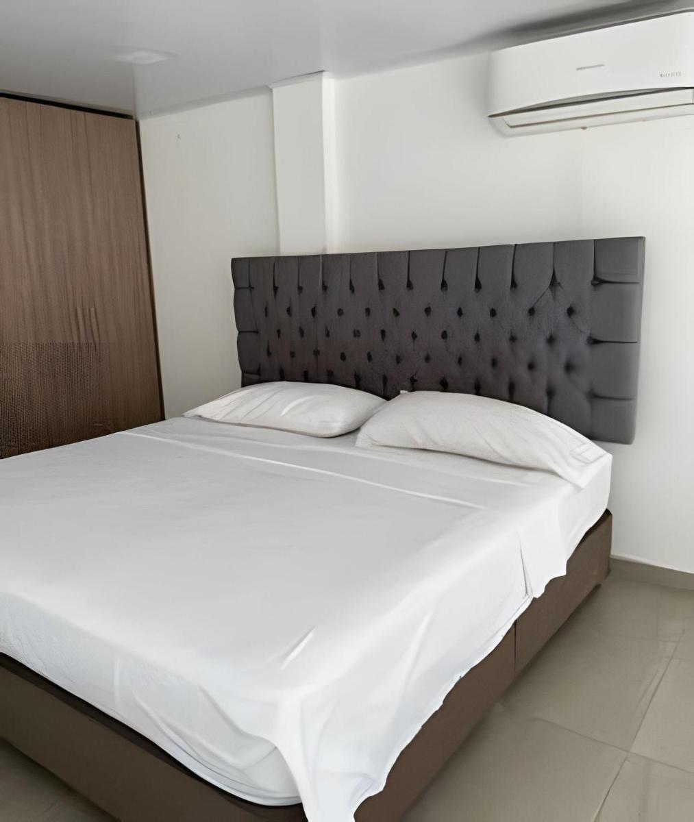 303-APARTAESTUDIO DUPLEX EN GRANADA PARA estrenar - Housity