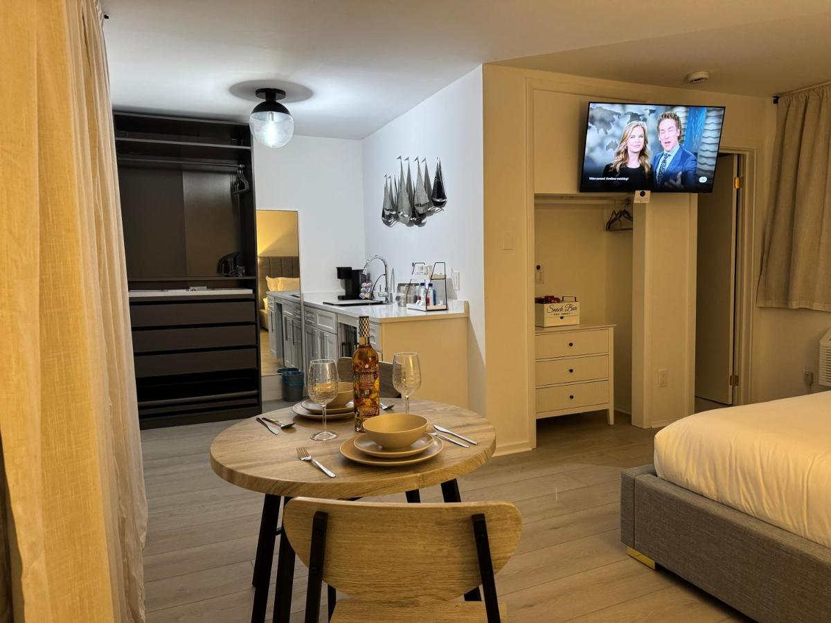 Wainscott Woods Retreat - Housity