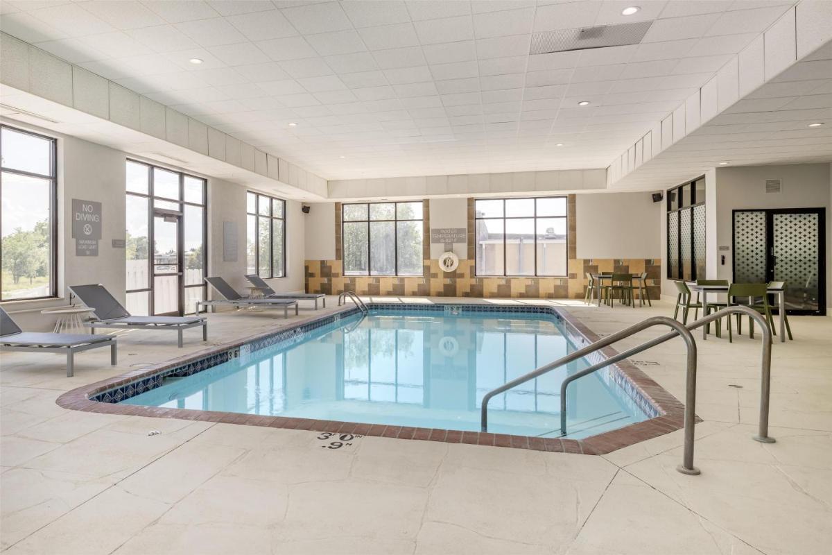 Spark by Hilton La Crosse Onalaska - Housity