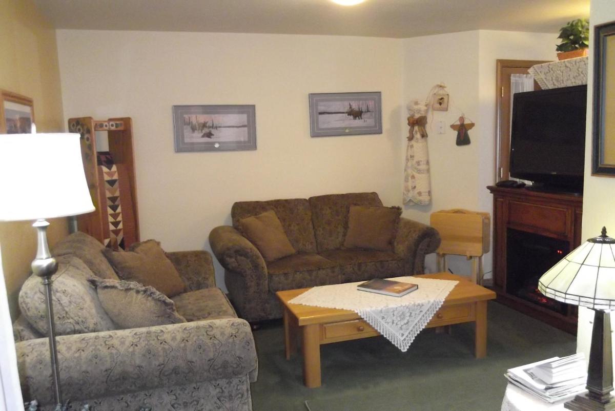 Alaska's Lake Lucille Bed & Breakfast - Housity