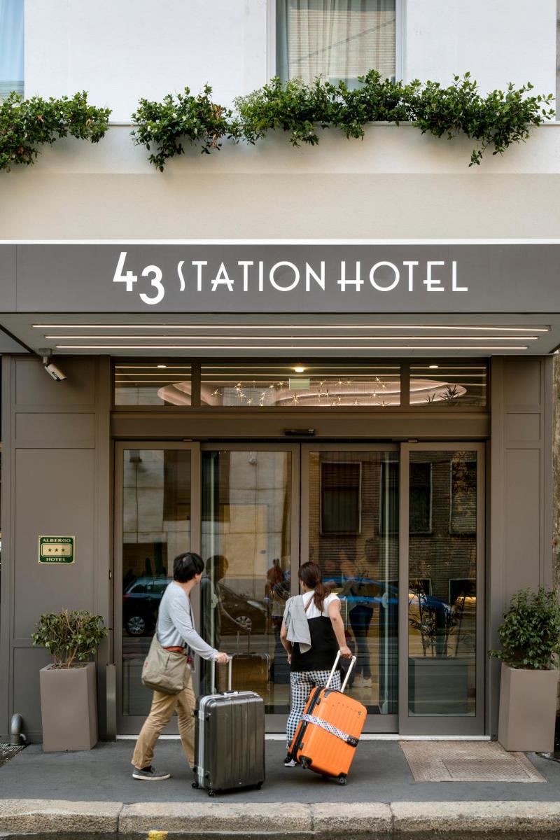 43 Station Hotel - Housity