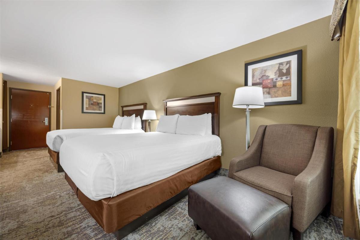 Best Western Plus Prairie Inn - Housity