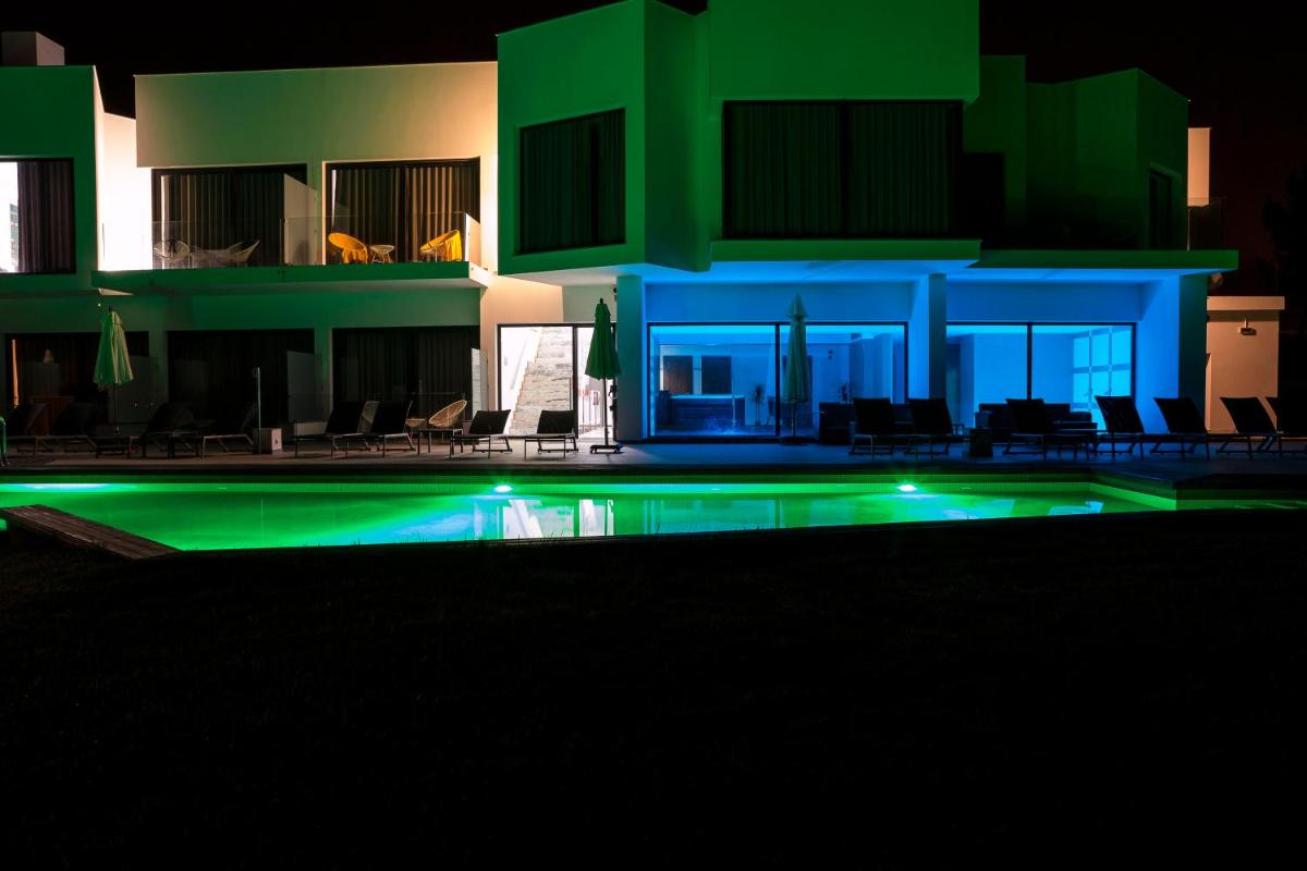 A piscina em ou perto de Enigma - Nature & Water Hotel