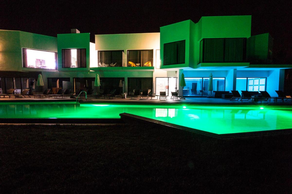 A piscina em ou perto de Enigma - Nature & Water Hotel