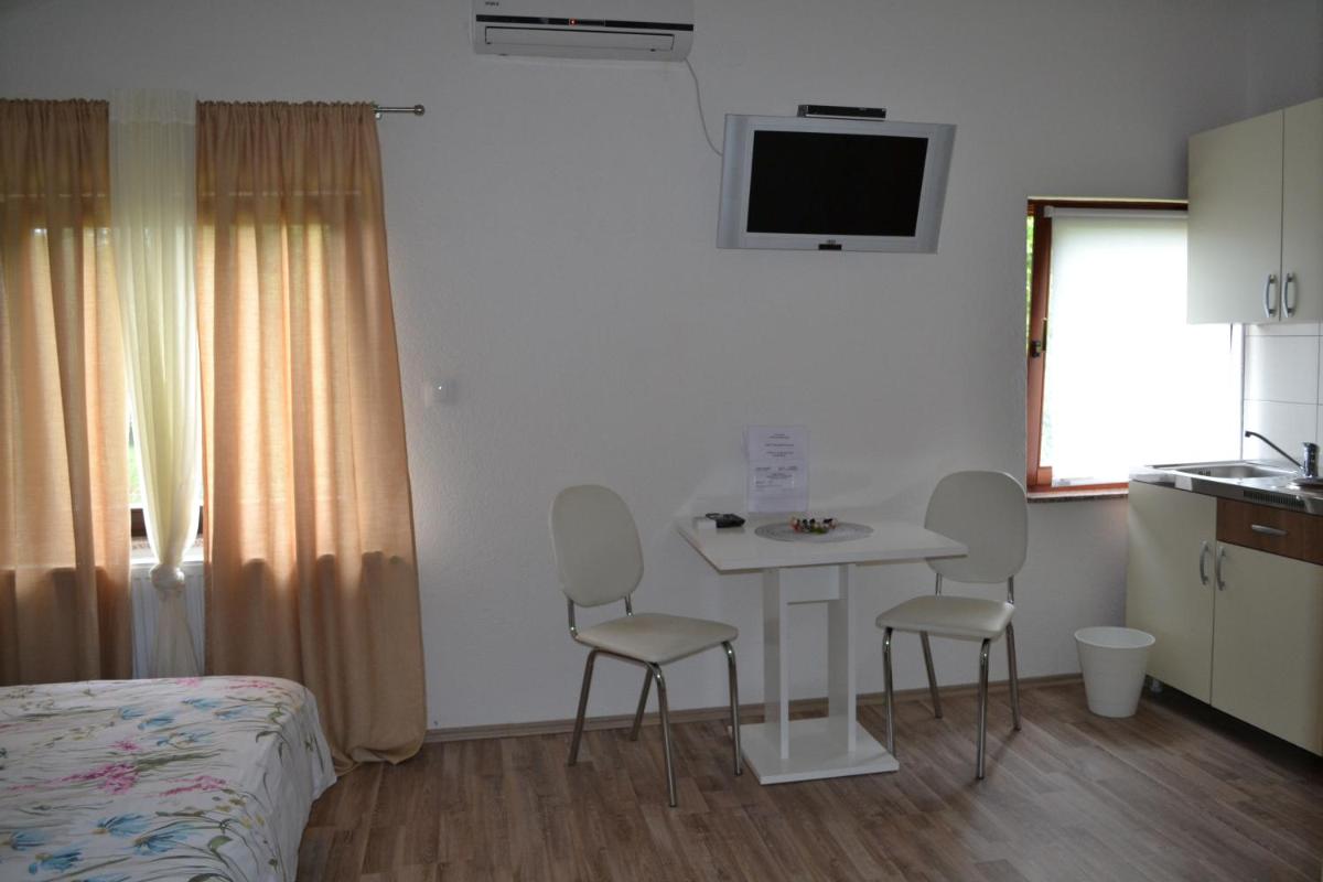 Guesthouse Žalac - Housity