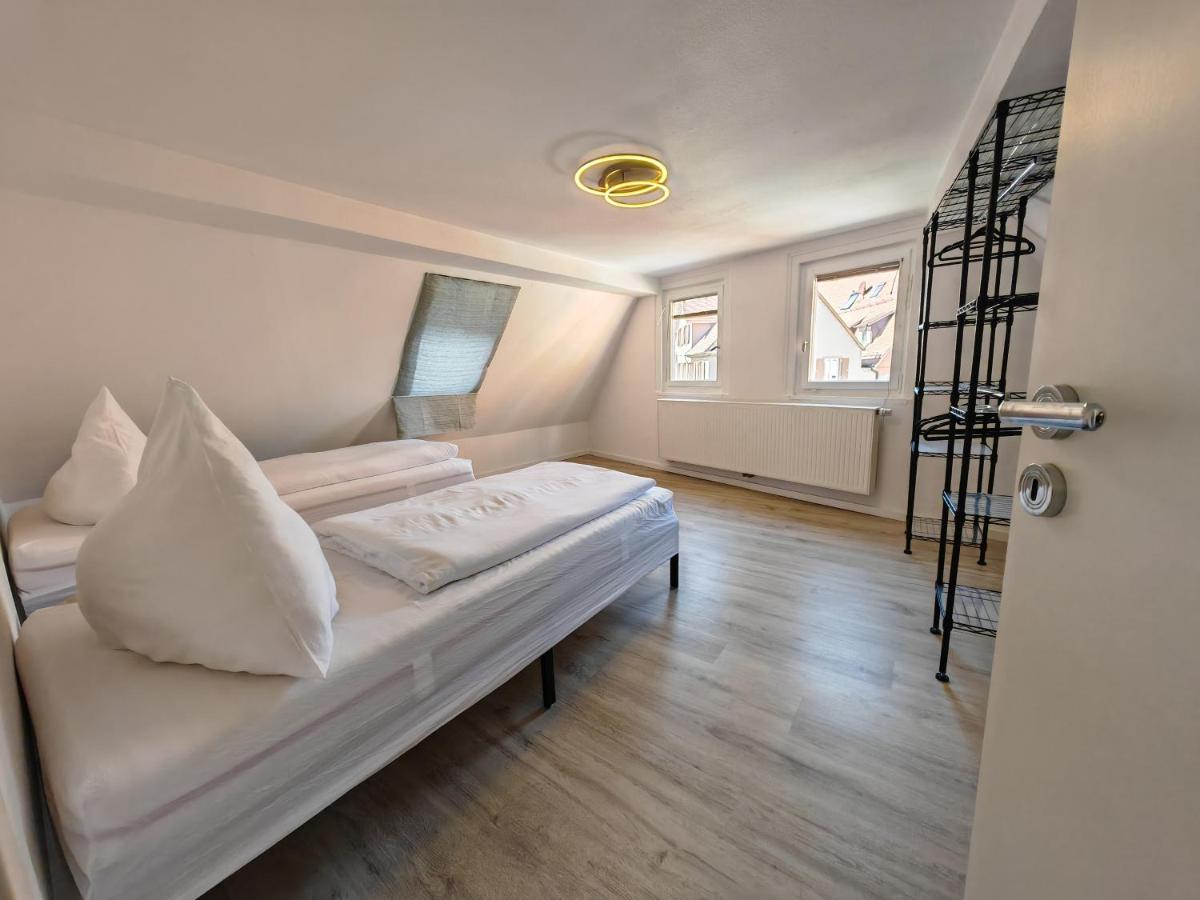 Stadtmitte Apartment im historischen Viertel -100qm Wohnfläche & 30qm Dachterrasse - Housity
