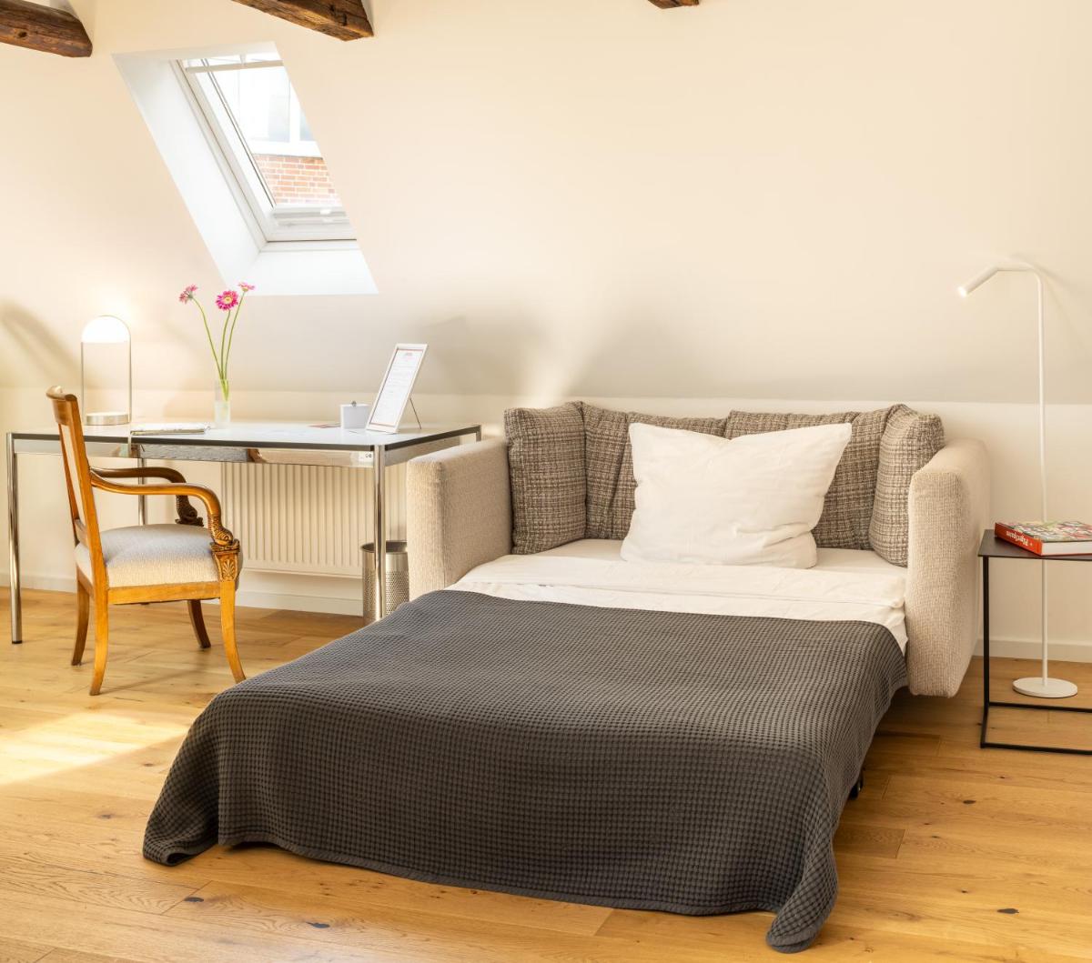 Nicolai Suite - Schrangen-Suites-1389 - Housity