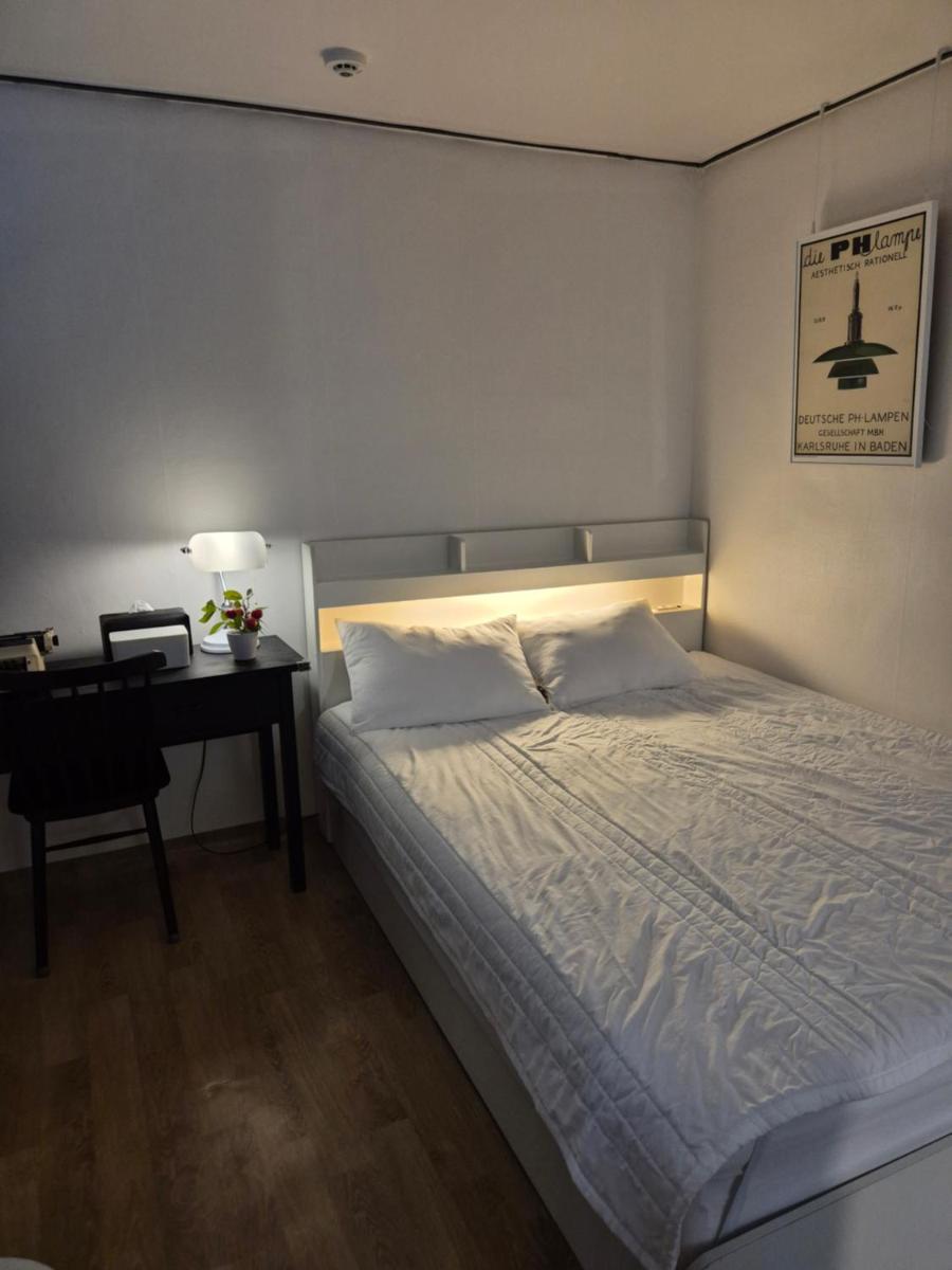 Lay House - Housity
