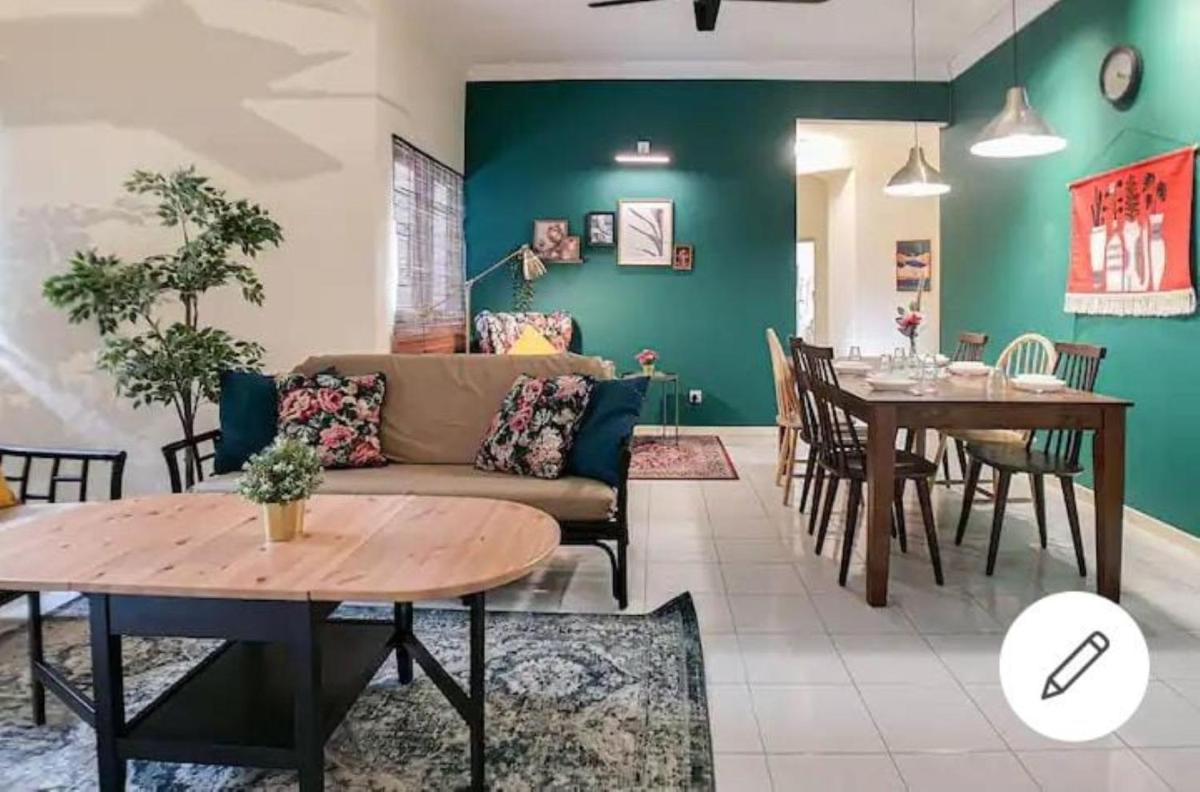 Aurora Court Service Apartment - Housity