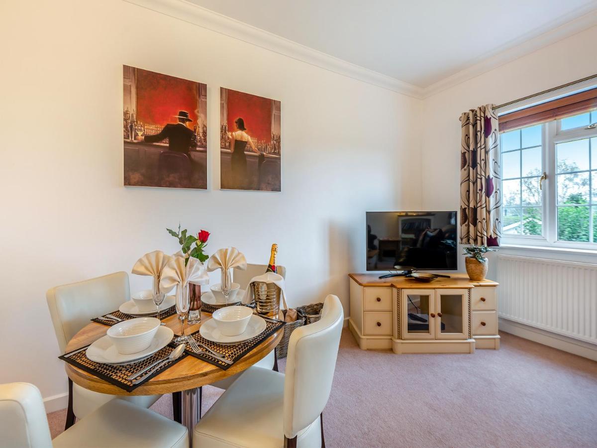 Little Longmead - Housity