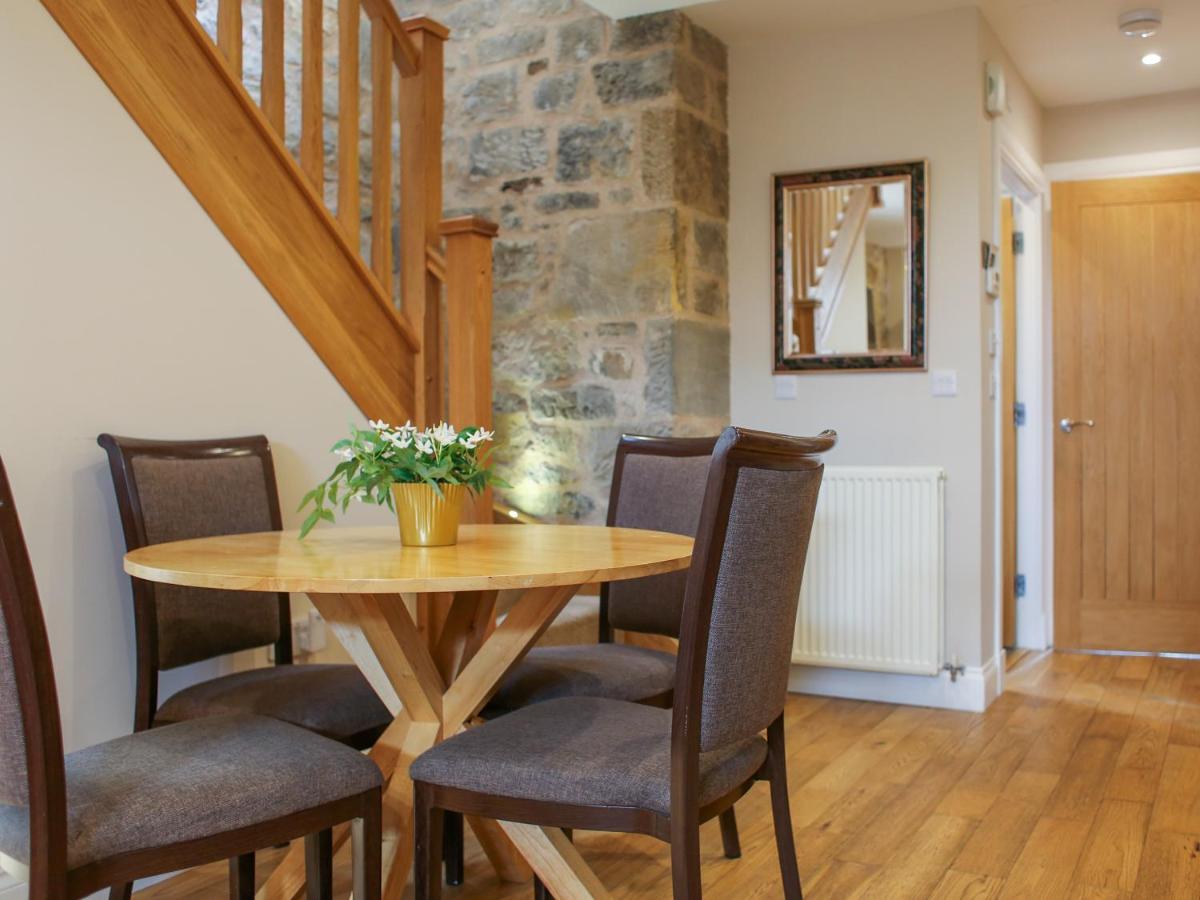 Roslin Chapel Cottage - Uk49193 - Housity