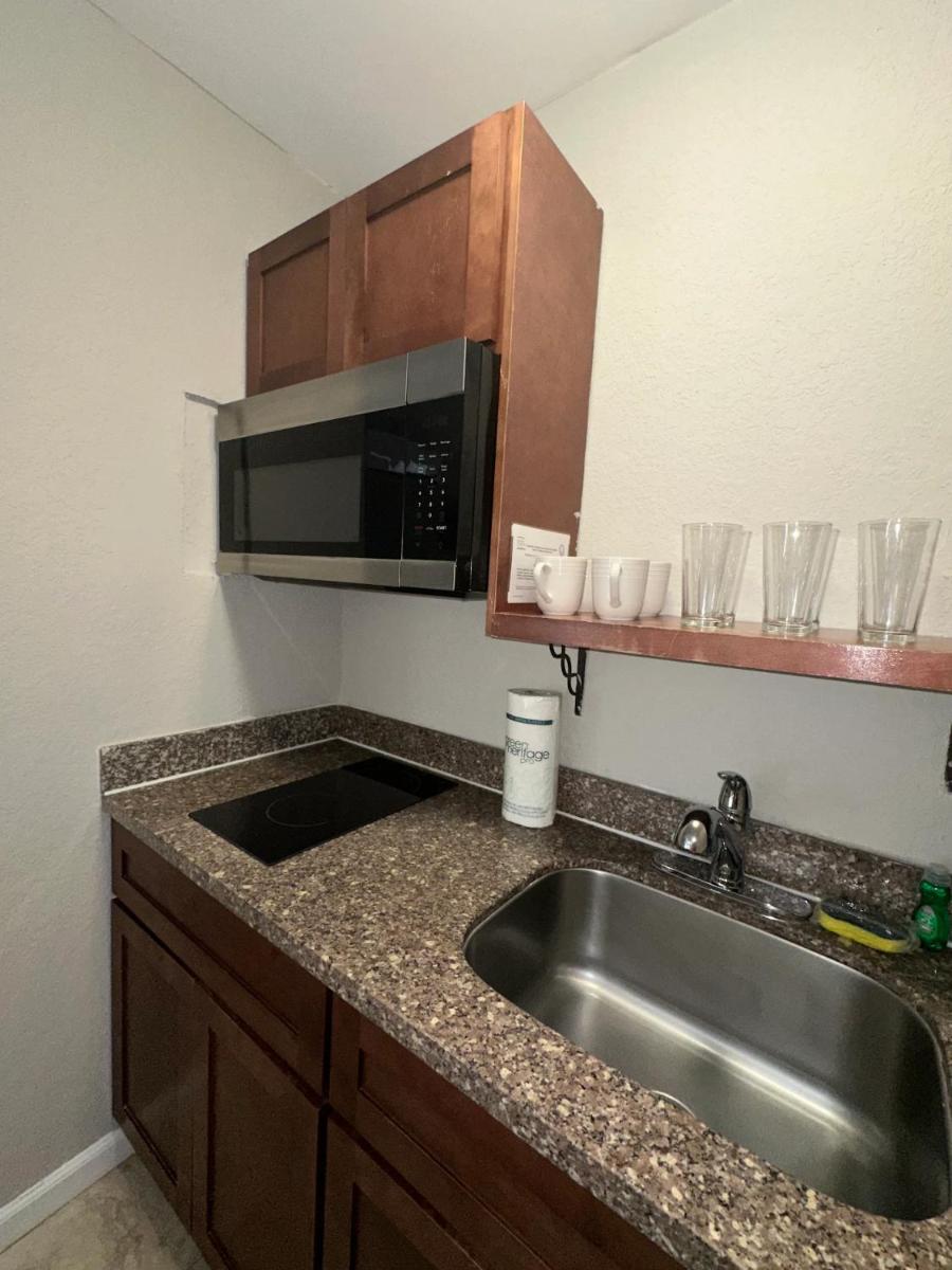 Surf & Sand Hotel - Housity