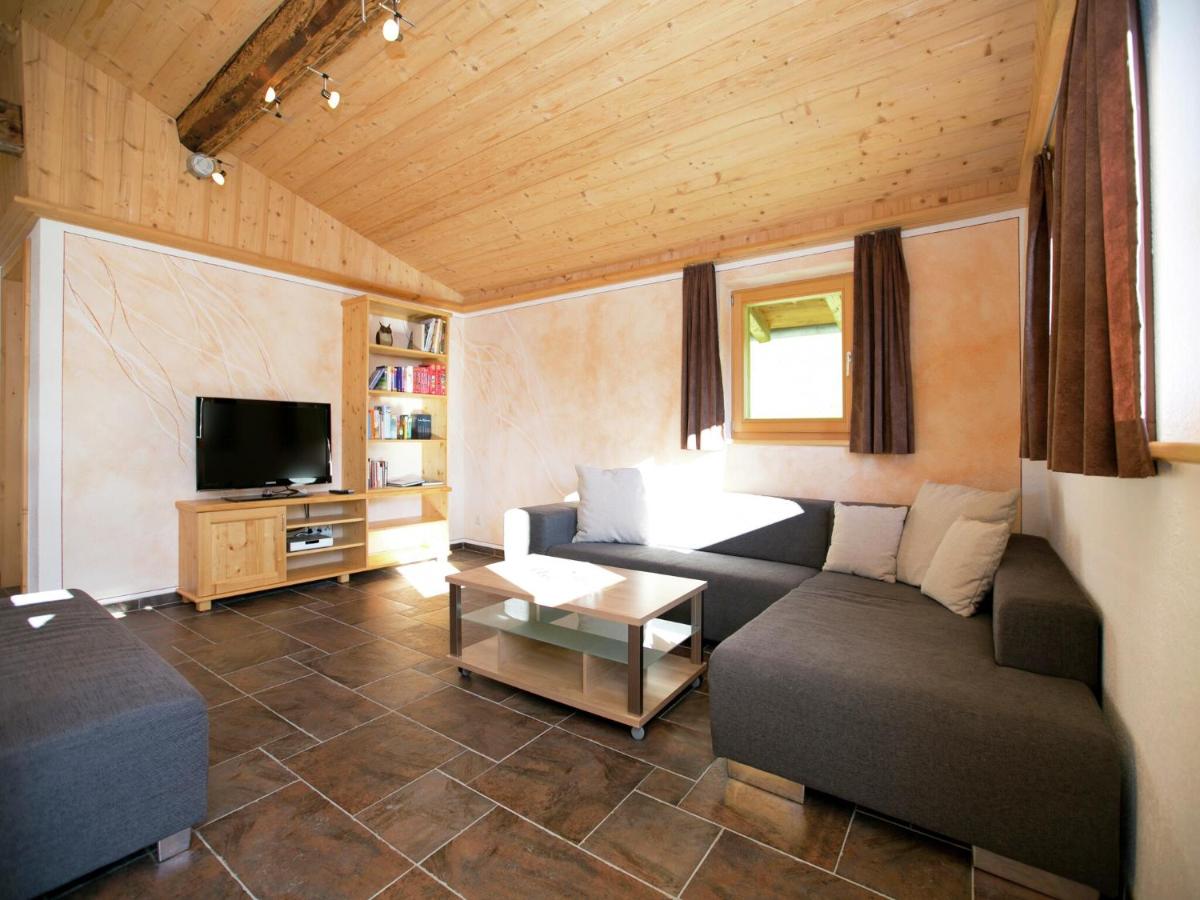 Chalet in Hopfgarten in Brixental with hot tub - Housity