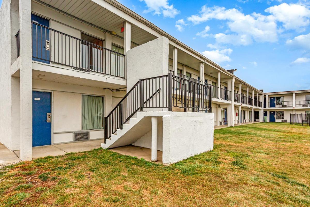 Relax Inn by OYO Columbus OH I 70 - Housity
