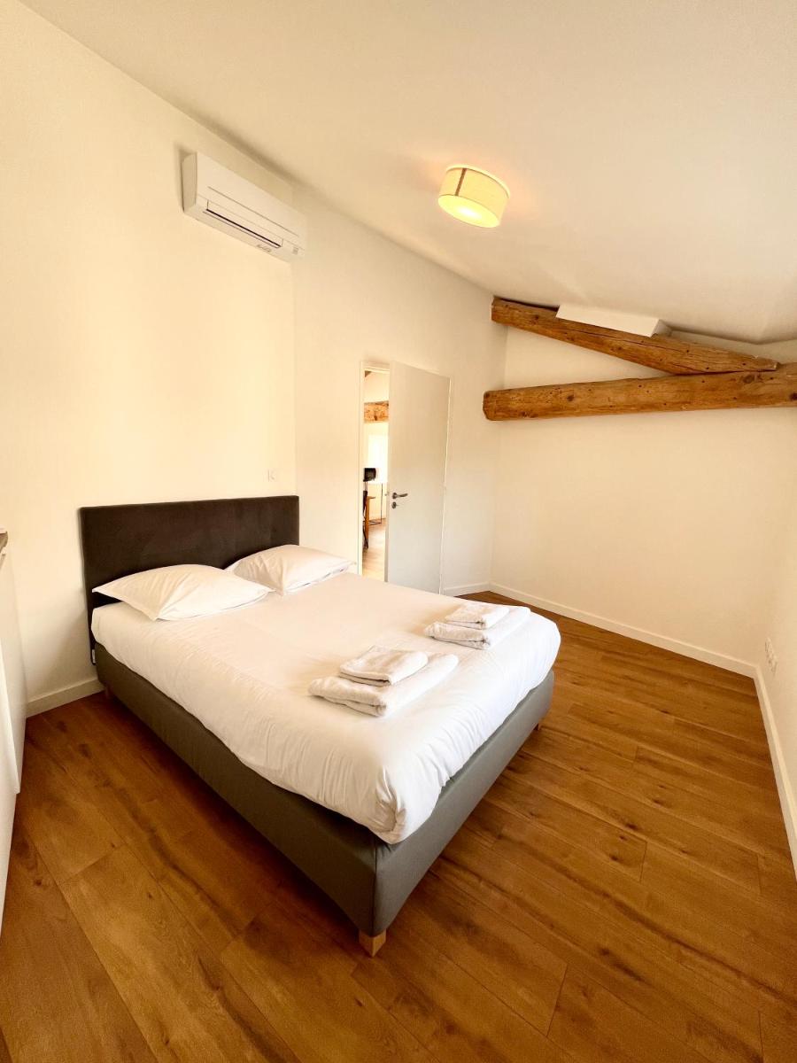 Make My Day, Champagne au Mont d'or - Housity