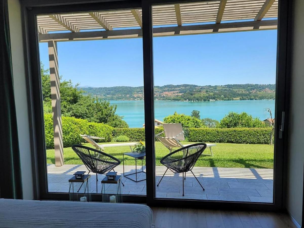 The Lake House - Housity