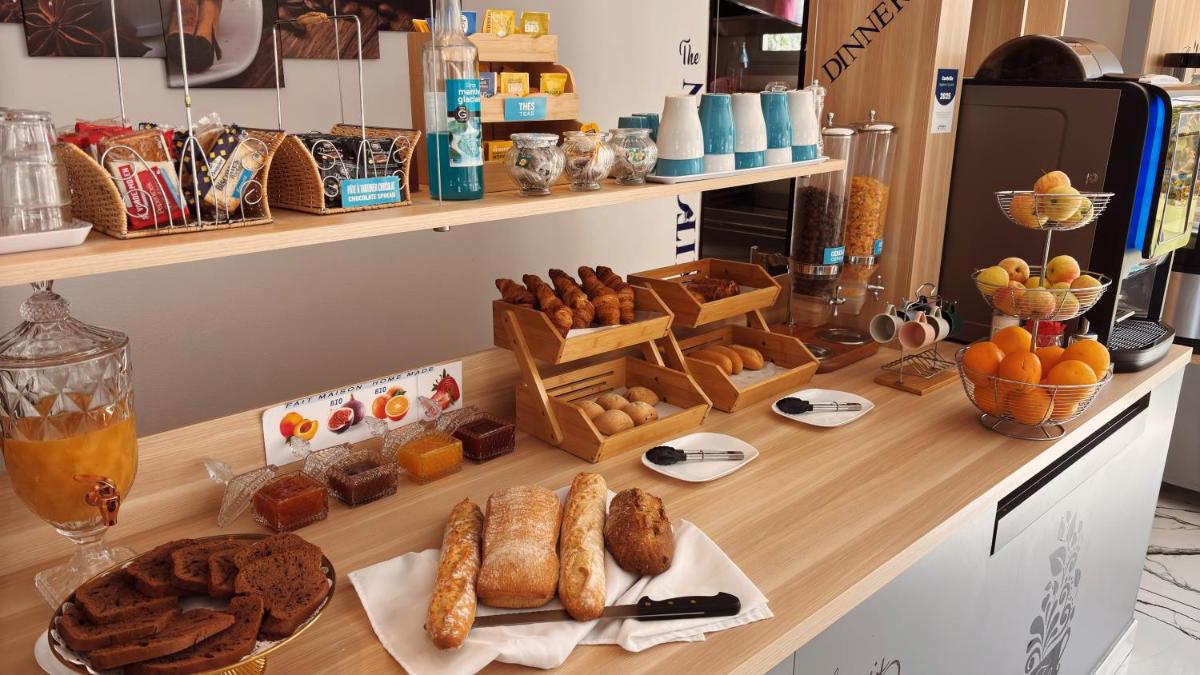 Kyriad Direct Arpajon - Housity