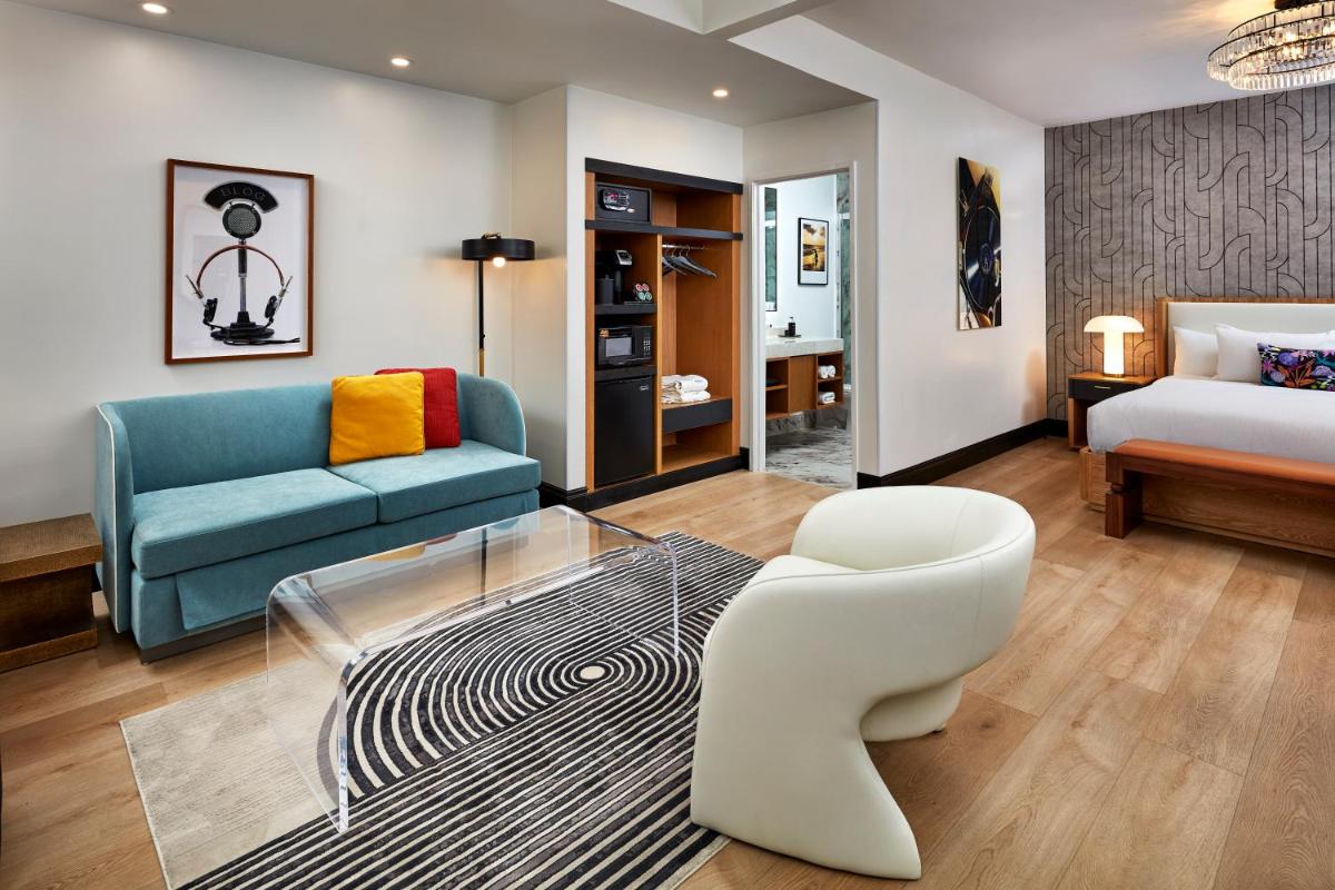Elan Hotel - Housity