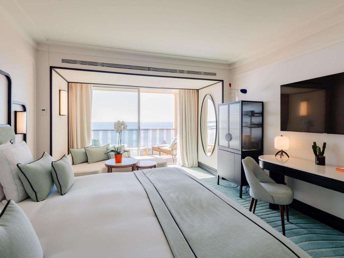 Un ou plusieurs lits dans un hébergement de l'établissement Mondrian Cannes