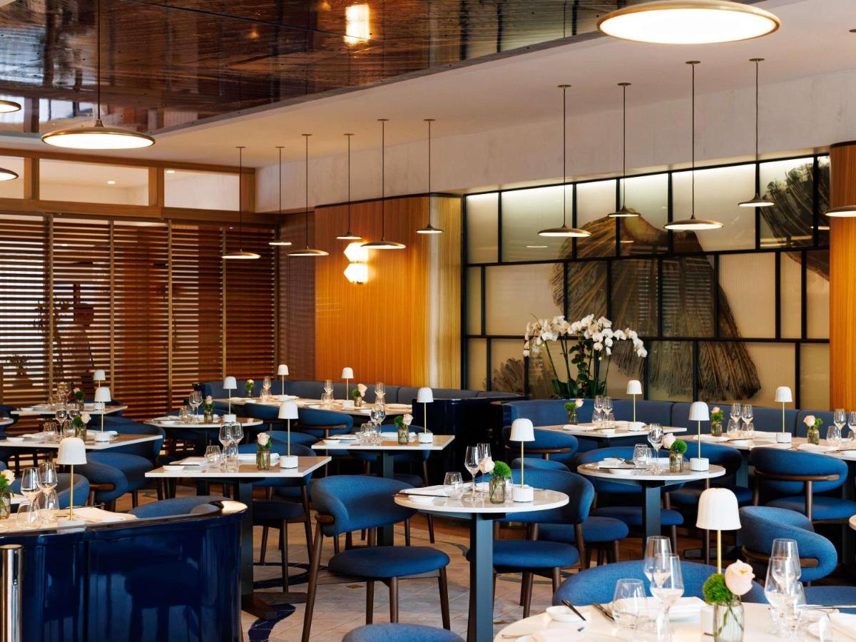 Restaurant ou autre lieu de restauration dans l'établissement Mondrian Cannes