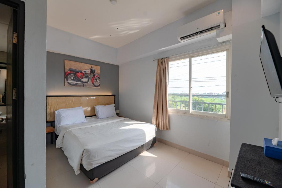 De La Charis Hotel by Waringin Hospitality - Housity
