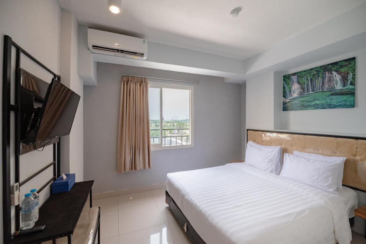 De La Charis Hotel by Waringin Hospitality - Housity