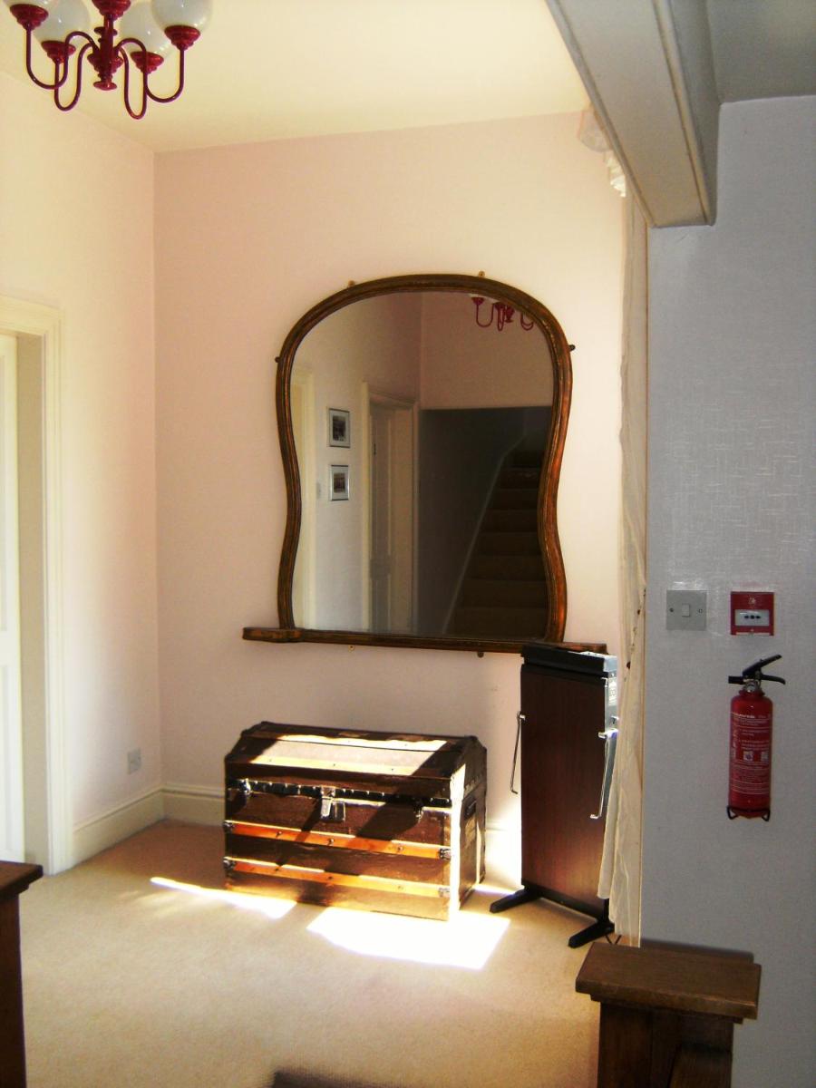 Bridge House Bed & Breakfast - Housity