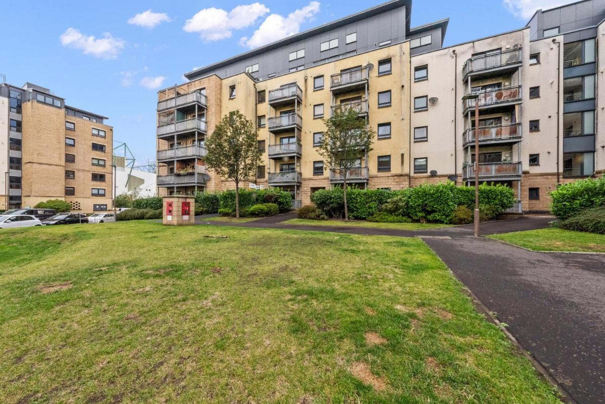 Hawkhill 1 Bedroom Apartment - Edinburgh - Housity